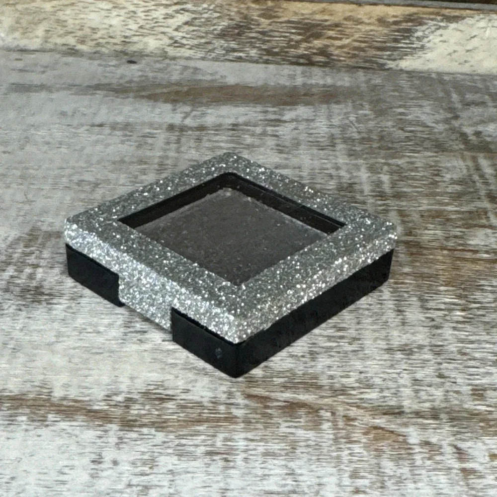 Hard Candy Single‎ & Loving It Eyeshadow 903 Disco Dancer